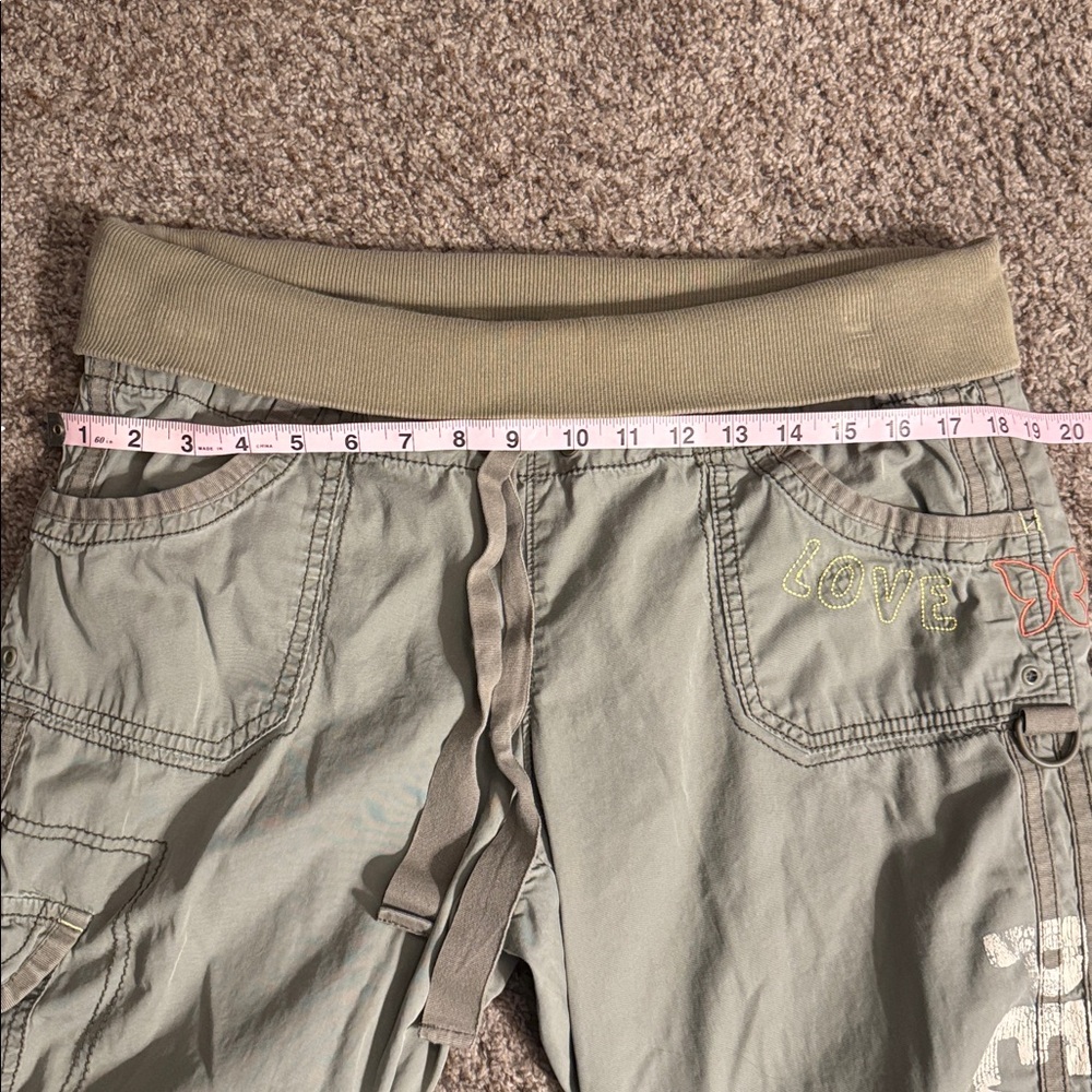 GAP Vintage Embroidered Olive Green Cargo Pants - Picture 13 of 13